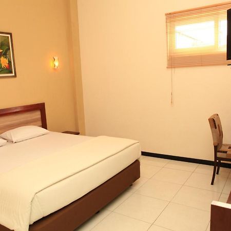 Hotel Arya Graha Semarang Exterior foto
