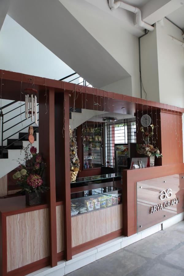 Hotel Arya Graha Semarang Exterior foto