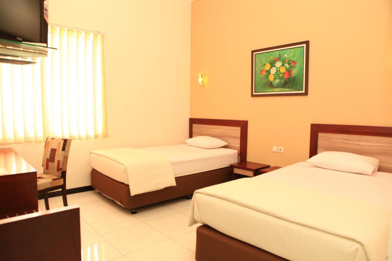Hotel Arya Graha Semarang Exterior foto