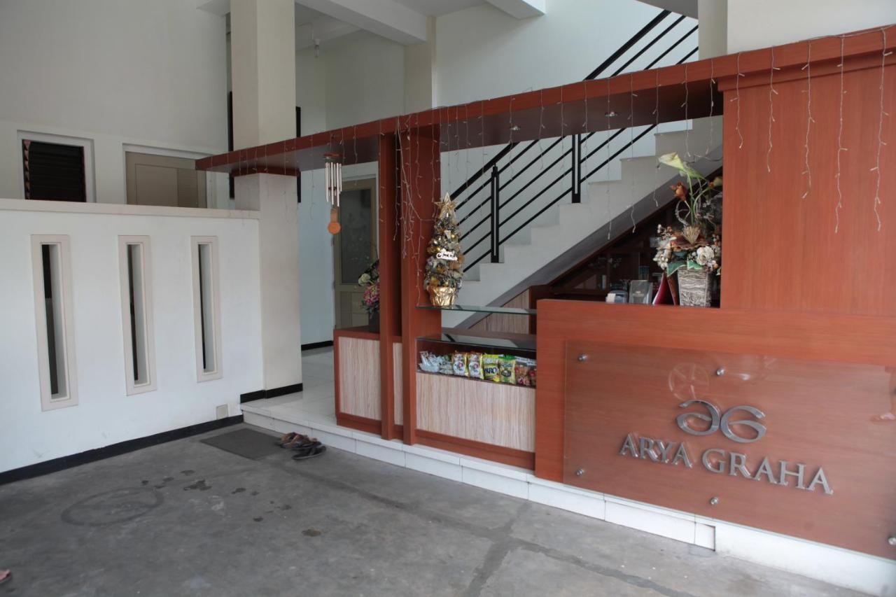 Hotel Arya Graha Semarang Exterior foto