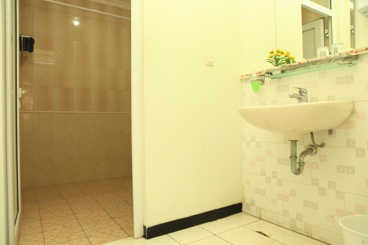 Hotel Arya Graha Semarang Exterior foto