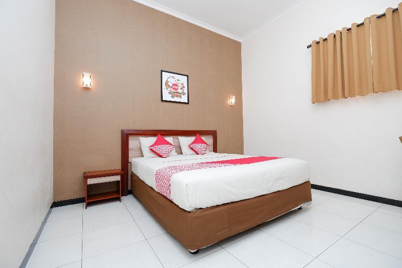 Hotel Arya Graha Semarang Exterior foto