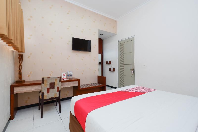 Hotel Arya Graha Semarang Exterior foto