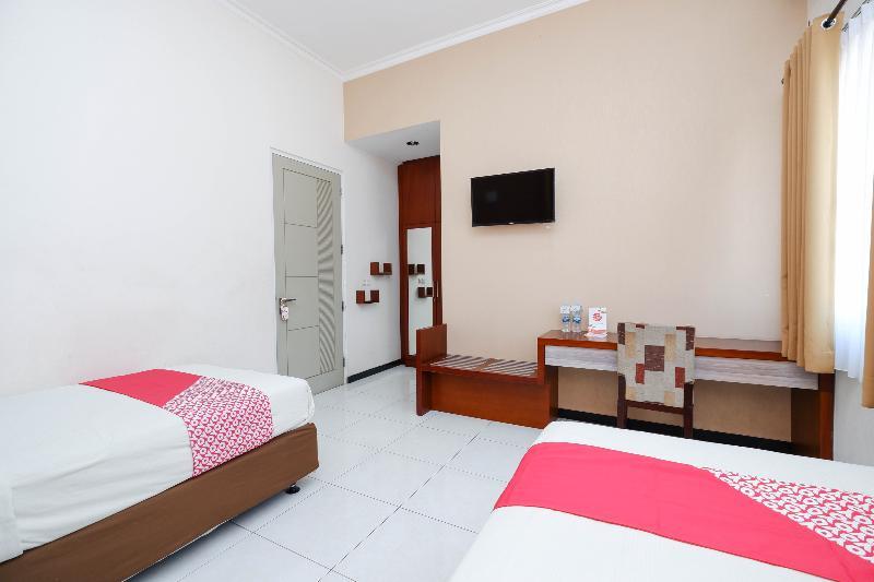 Hotel Arya Graha Semarang Exterior foto
